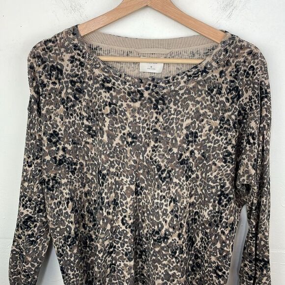 Aritzia Wilfred Balzac Leopard print light sweater size Medium - Picture 2 of 14